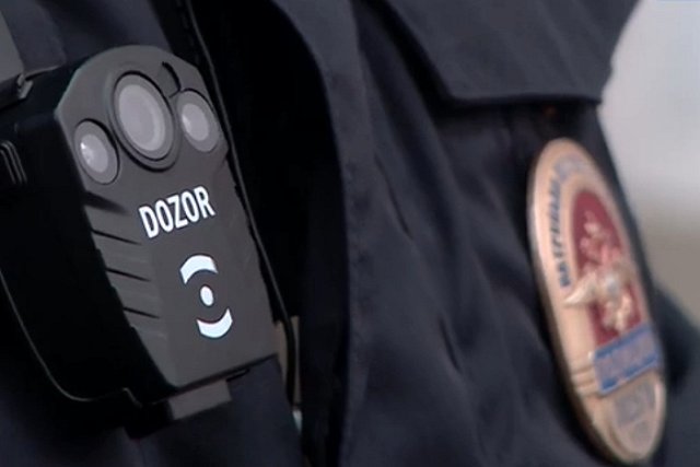 В Крыму следователь полиции на допросе избила обвиняемого бутылкой