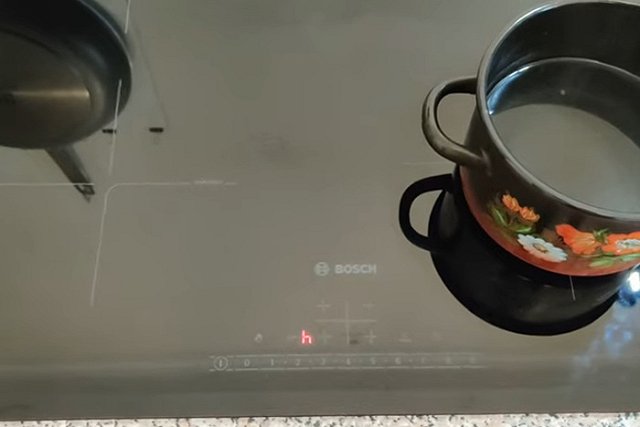 В Каменске-Уральском вор расплатился за такси украденной варочной панелью