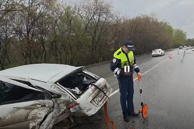 Девятнадцатилетний водитель попал в ДТП с двумя детьми в Екатеринбурге