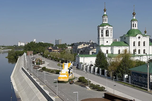 Тюменский губернатор заверил в безопасности воды