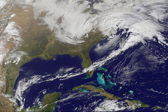 Пентагон потерял свой спутник на орбите Земли