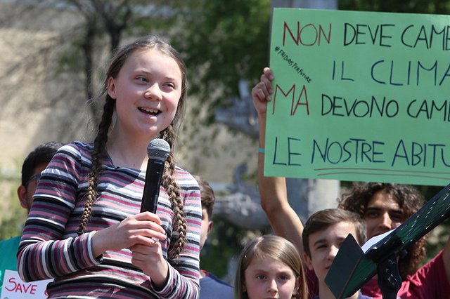 Грета Тунберг приглашена в Госдуму