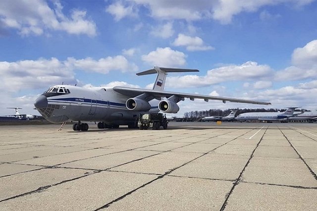 Самолёту, который должен был забрать уральских туристов с Фиджи, запретили посадку