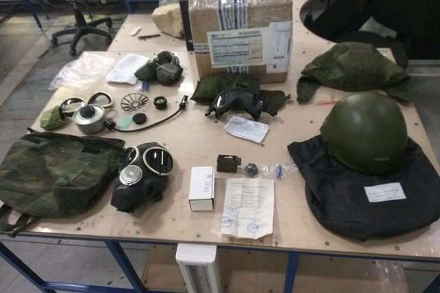 Кольцовские таможенники пресекли попытку пересылки партии военной экипировки и прицелов за рубеж