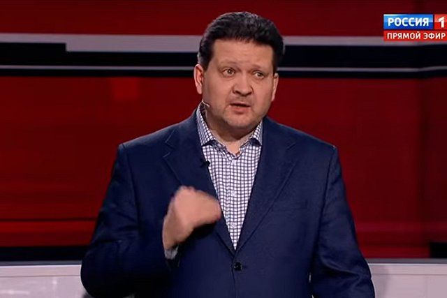 Политолог — об информационной войне Запада: «Плюйте на собаку внутри себя, идите с караваном»