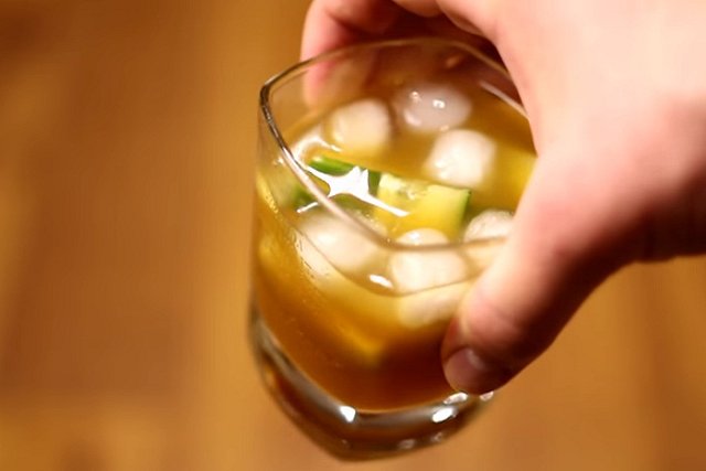 Производитель знаменитого ликера официально приостановил поставки в Россию