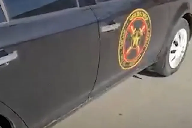 В свердловских городах заметили автомобили ЧВК «Вагнер», выступающие мобильными пунктами вербовки