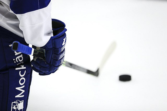 Ребенок скончался после попадания шайбы на матче чемпионата Франции