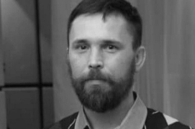 Осталось трое детей: в Берёзовском простятся с погибшим во время спецоперации снайпером