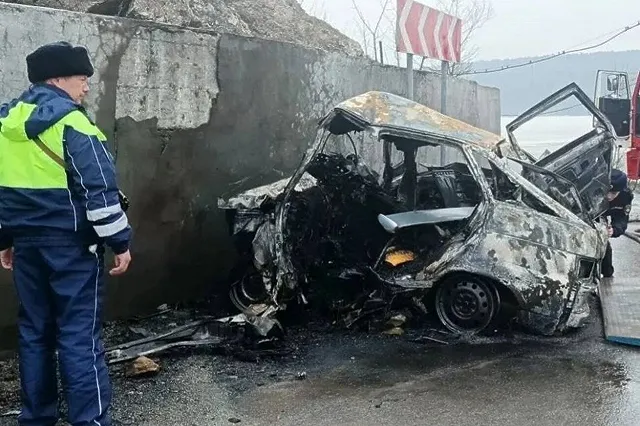 В Свердловской области 18-летний водитель заживо сгорел в машине