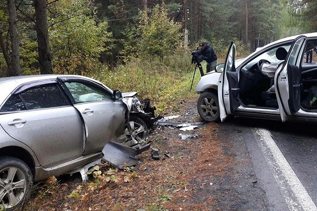 Четырехлетний ребенок впал в кому после лобового столкновения в Екатеринбурге