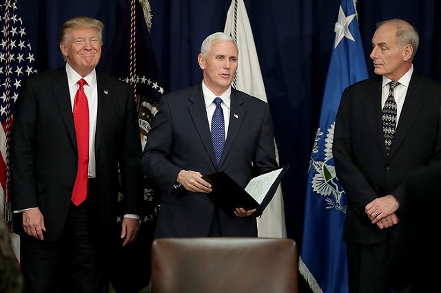 Напарник Трампа увязал отмену санкций с поведением России