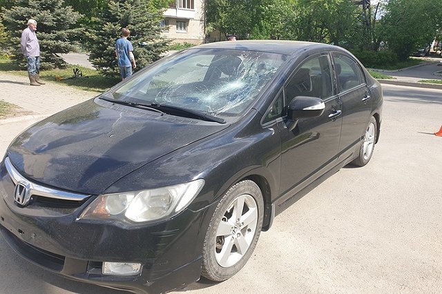 В Екатеринбурге иномарка сбила подростка на велосипеде