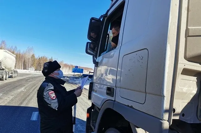 Водитель грузовика «K&amp;Б» из Екатеринбурга задержан пьяным за рулем
