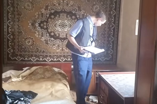 «Говорила, что сын с ней не живет». Матери маньяка Ческидова предъявлено обвинение