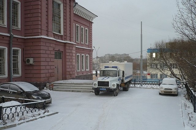 Наркомагазин выплатил полмиллиона рублей свердловчанину после угроз расправой