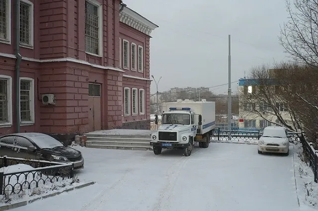 Наркомагазин выплатил полмиллиона рублей свердловчанину после угроз расправой