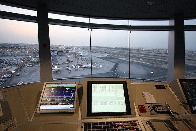 Российские авиадиспетчеры объявили «итальянскую забастовку»