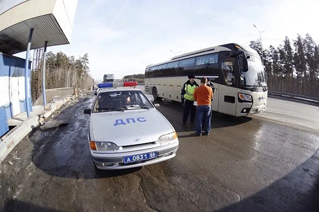 ГИБДД и миграционная служба провели комплексное мероприятие «Маршрутка»