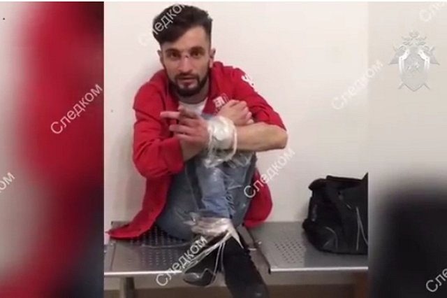 Дебошир устроил драку на борту «Уральских авиалиний»: «Аллах, аллах, аллах»