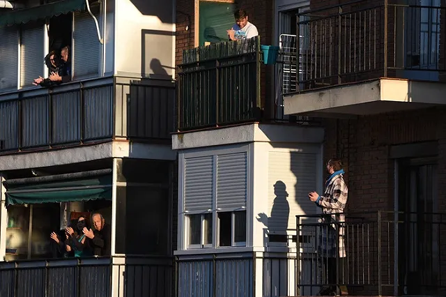 «Изоизоляция» во Франции: Врачи парижского госпиталя воссоздали «Тайную вечерю»