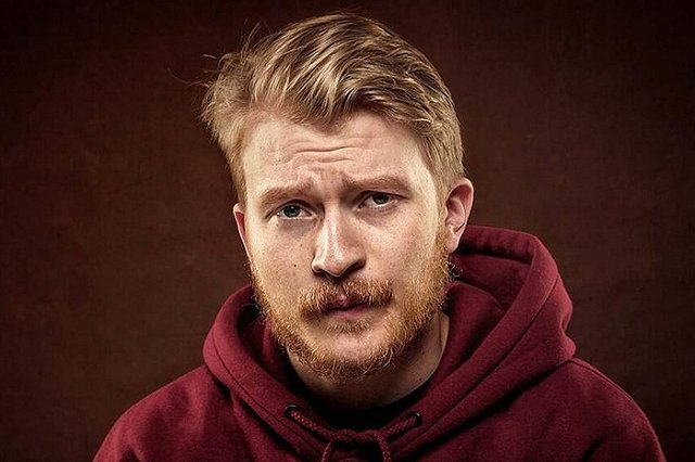 Покинувший Россию комик-иноагент пожаловался на условия жизни в США