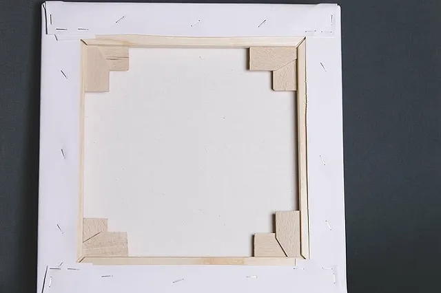 Копии картин, украшающих екатеринбургский «Дубровин», оказались фейком