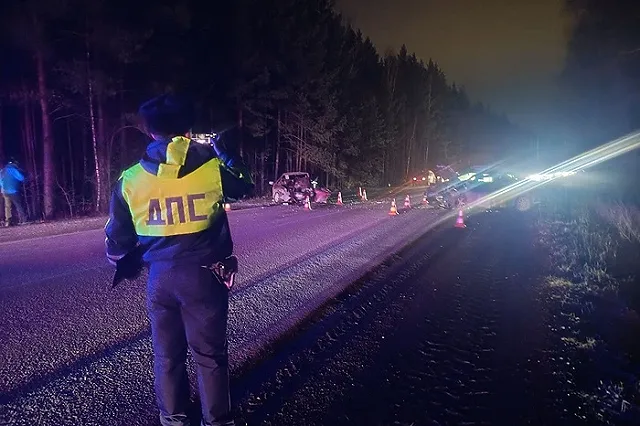 Водитель на девятом десятке устроил лобовое столкновение в Екатеринбурге