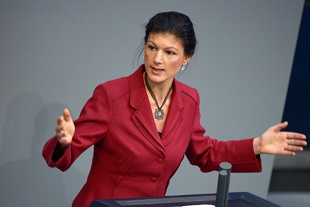 Немецкий депутат предложил Путину выступить в Бундестаге на годовщину Победы