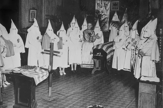 В Сети появился список членов Ку-клукс-клана. Среди них — политики США