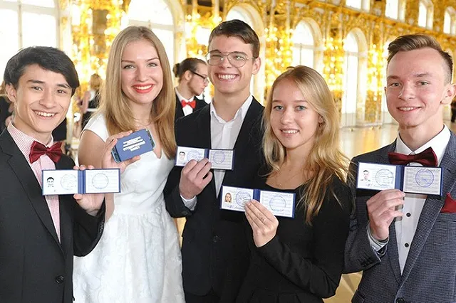 «Можно я сдохну?» Лицо студента-башкира из Миасса заменили на вузовском плакате