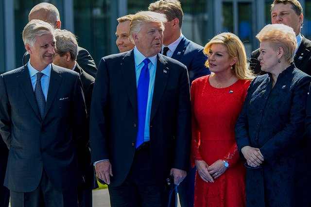 Белый дом заявил об отсутствии позиции по санкциям против России