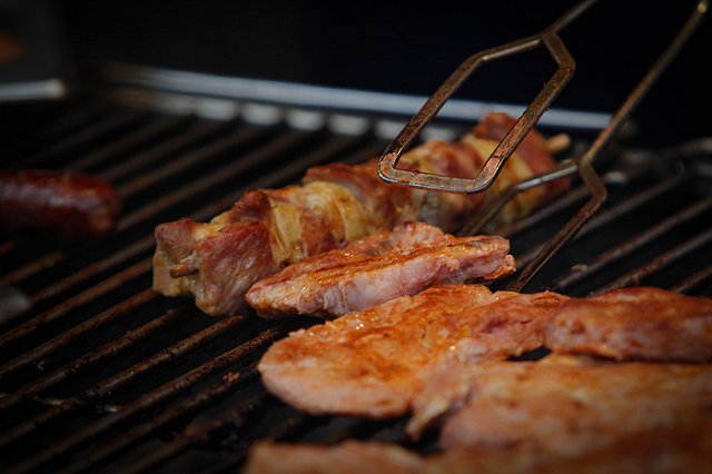 Человеческие уши нашли в мангале в Подмосковье