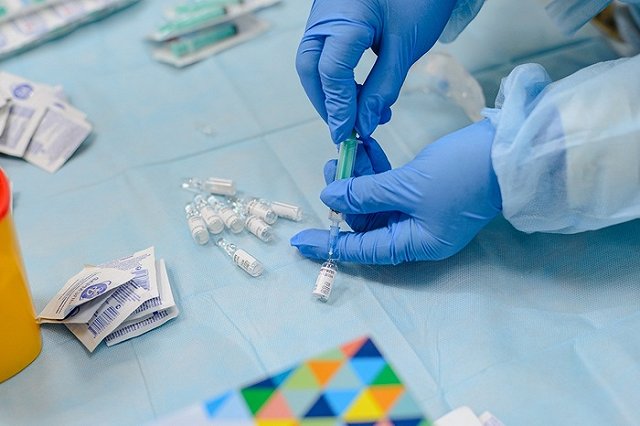 Что нужно сделать перед тем, как ставить прививку от коронавируса. Ответ центра Гамалеи