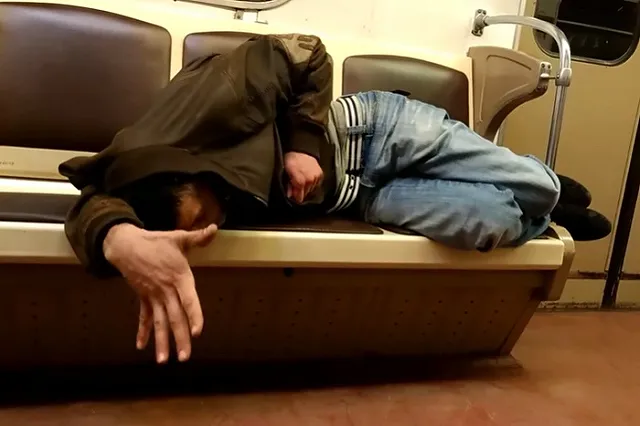 Жительница Барнаула подсадила на наркотики свою 10-летнюю дочь