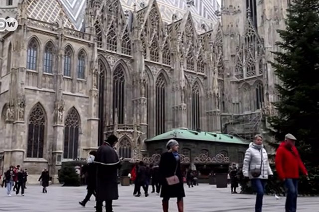 Туристам из России разрешат въезжать в Австрию по ПЦР-тесту