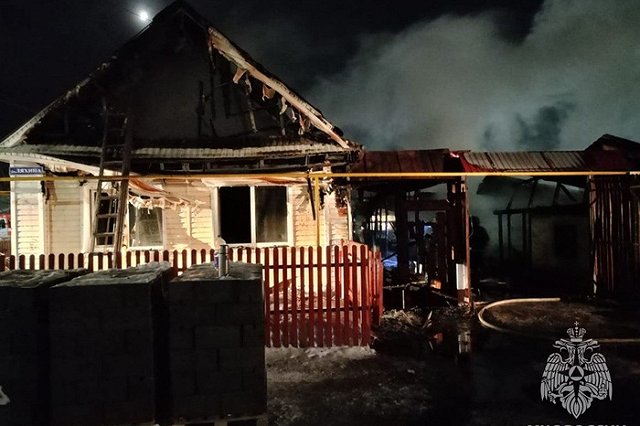 В Свердловской области из-за пожара погибли 2-летний мальчик и его отец