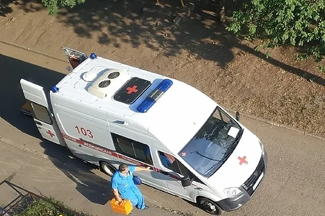 Медиков не пропустила легковушка: в Свердловской области в ДТП со скорой погибла фельдшер