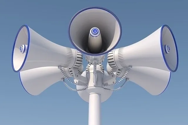 «Шум такой, будто рядом взлётно-посадочная полоса»: екатеринбуржцы пожаловались на непрекращающийся гул