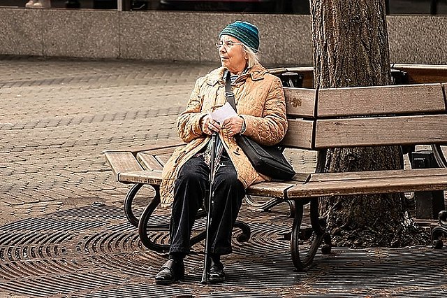 Часть российских пенсионеров получит выплаты досрочно