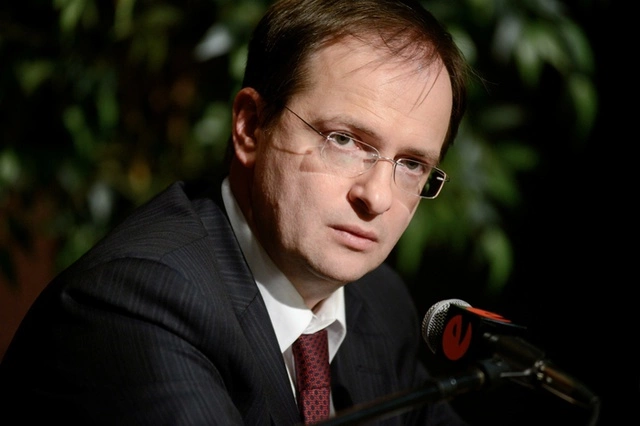 Эксперты по туризму раскритиковали некомпетентные предложения Мединского