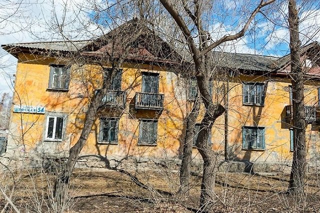 На Эльмаше снесут аварийной дом на Шефской