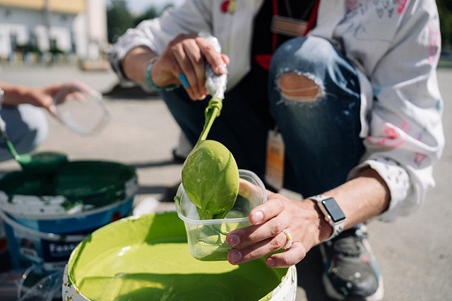 Екатеринбуржцы смогут порисовать на стенах вместе с актёрами. Рассказываем, где
