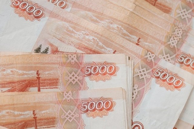 Свердловского полковника МВД задержали за взятку