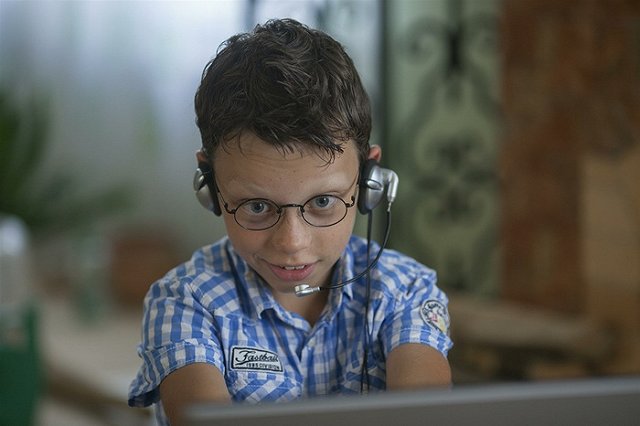 Школы Екатеринбурга начинают отменять занятия из-за холода в классах