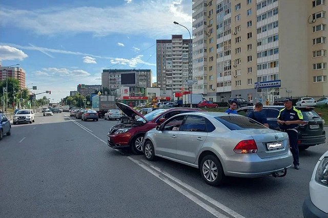 Девочка-подросток пострадала в ДТП на Готвальда
