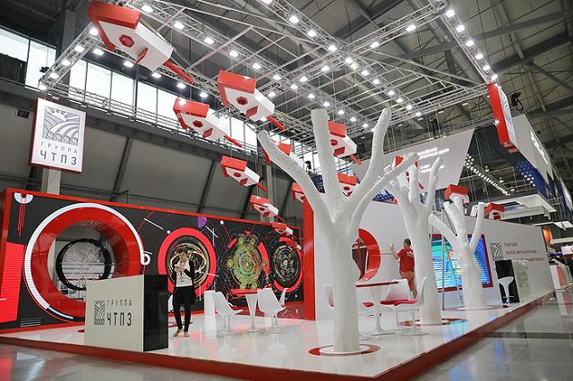 Путин знакомится на «Иннопроме» с передовыми российскими разработками