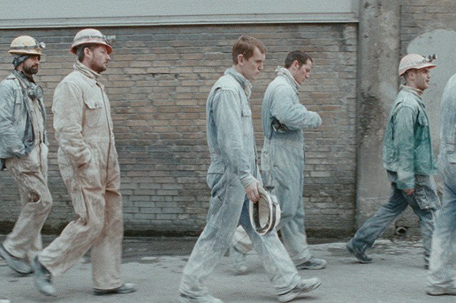 Большинство россиян устраивается на работу «по блату»