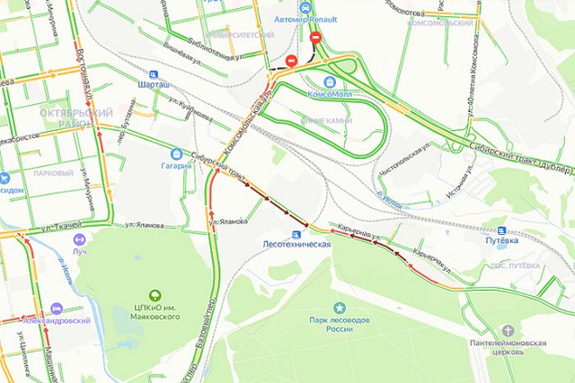 В Екатеринбурге перекрыли железнодорожный переезд на Сибирском тракте