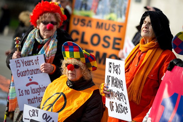 Последнего содержавшегося в Гуантанамо россиянина отправили в ОАЭ